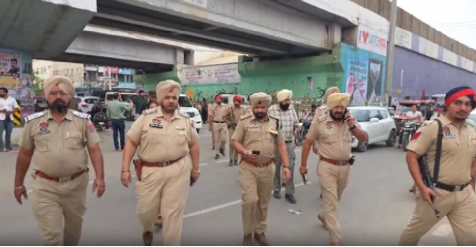 पंजाब में निकाय चुनाव को लेकर पुलिस ने किया फ्लैग मार्च, 26 मई को होगा मतदान 